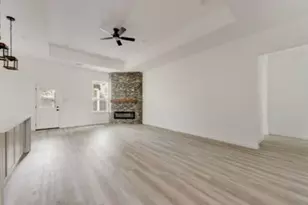 2729 Pike Dr, Lancaster, TX 75134 - Photo 4