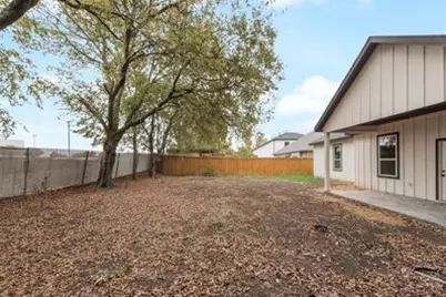 2729 Pike Drive, Lancaster, TX 75134 - Photo 18