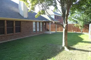 9220 Water Oak Dr, Arlington, TX 76002 - Photo 2