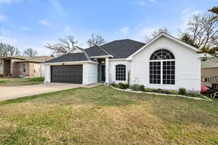 460 Admiral Dr, Gun Barrel City, TX 75156 - Photo 1