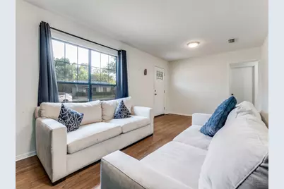 11528 Sinclair Avenue, Dallas, TX 75218 - Photo 2