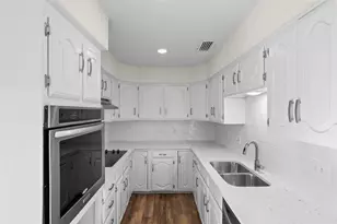 2308 Stonebrook Cir, Carrollton, TX 75007 - Photo 14