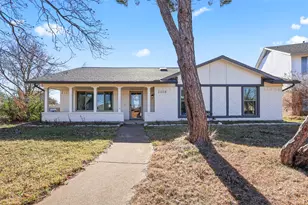 2308 Stonebrook Cir, Carrollton, TX 75007 - Photo 2