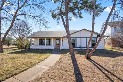 2308 Stonebrook Circle, Carrollton, TX 75007 - Photo 4