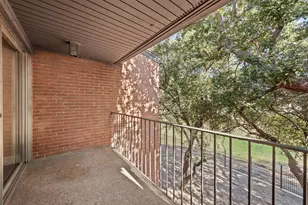 520 E Avenue J, Grand Prairie, TX 75050 - Photo 12