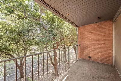 520 E Avenue J #C, Grand Prairie, TX 75050 - Photo 8