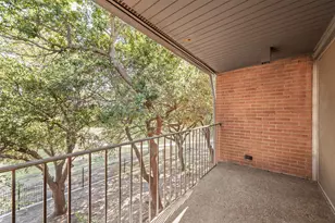 520 E Avenue J, Grand Prairie, TX 75050 - Photo 8