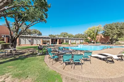 520 E Avenue J #C, Grand Prairie, TX 75050 - Photo 14