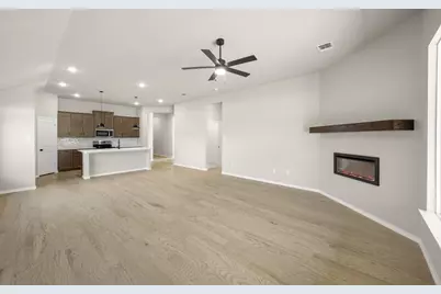 541 Waterford Park Boulevard, Weatherford, TX 76087 - Photo 8