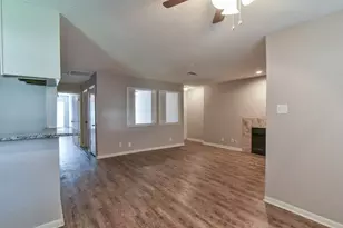 1906 Emerald Pl, Arlington, TX 76011 - Photo 8