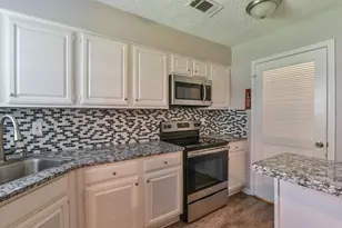 1906 Emerald Pl, Arlington, TX 76011 - Photo 12