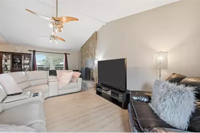 7728 Portman Avenue, Fort Worth, TX 76112 - Photo 6