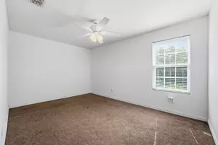 518 Red Bud Ln, Cockrell Hill, TX 75211 - Photo 20