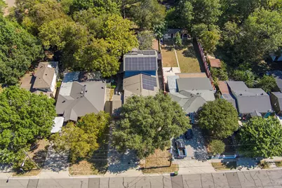 518 Red Bud Lane, Cockrell Hill, TX 75211 - Photo 16