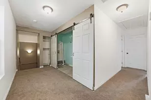 518 Red Bud Ln, Cockrell Hill, TX 75211 - Photo 26