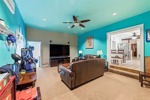 518 Red Bud Ln, Cockrell Hill, TX 75211 - Photo 32