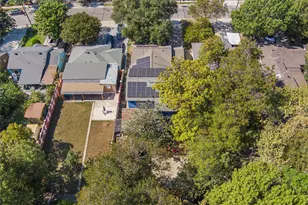 518 Red Bud Ln, Cockrell Hill, TX 75211 - Photo 12