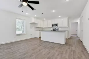 103 E Bond St, Denison, TX 75021 - Photo 4