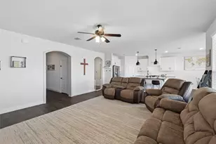 9320 Bengal Ct, Godley, TX 76044 - Photo 10