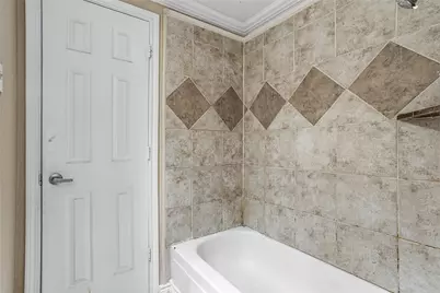 1718 Saint James Drive, Carrollton, TX 75007 - Photo 28