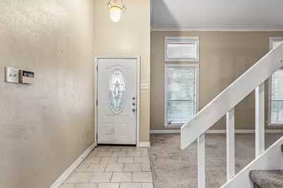 1718 Saint James Drive, Carrollton, TX 75007 - Photo 4