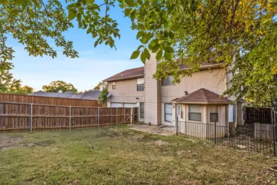 1718 Saint James Drive, Carrollton, TX 75007 - Photo 30