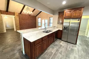 101 Oakwood Dr, Weatherford, TX 76086 - Photo 6