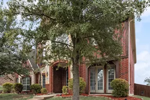 413 Kearsarge St, DeSoto, TX 75115 - Photo 2