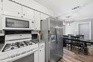 404 Ferenz Ct, Crowley, TX 76036 - Photo 14