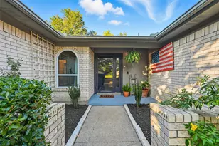 404 Ferenz Ct, Crowley, TX 76036 - Photo 6