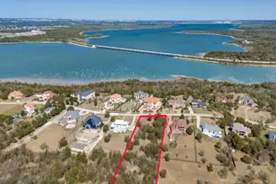 1036 Mallard Pointe Dr, Grand Prairie, TX 75104 - Photo 1