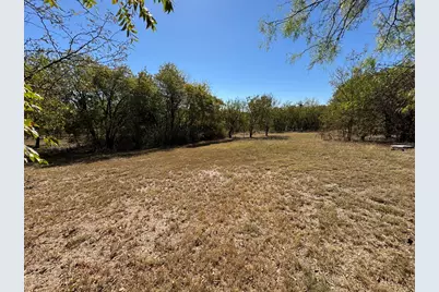 1036 Mallard Pointe Drive, Grand Prairie, TX 75104 - Photo 6