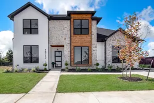 13712 W Riviera Dr, Fort Worth, TX 76028 - Photo 2