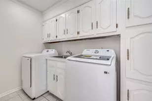 3235 Stonehenge Ln, Carrollton, TX 75006 - Photo 20