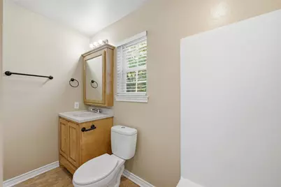 728 W Walker Street, Denison, TX 75020 - Photo 14