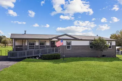 113 Draper Drive, Springtown, TX 76082 - Photo 2