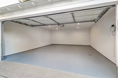 10115 Lanshire Drive, Dallas, TX 75238 - Photo 22