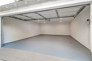 10115 Lanshire Dr, Dallas, TX 75238 - Photo 22