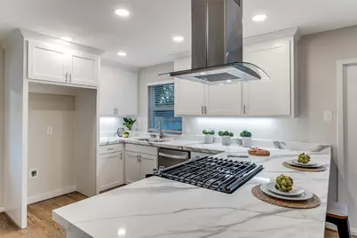 10115 Lanshire Drive, Dallas, TX 75238 - Photo 10