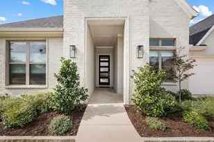 12721 Frio Springs Dr, Fort Worth, TX 76052 - Photo 4