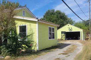 1015 San Benito Dr, Brownwood, TX 76801 - Photo 2