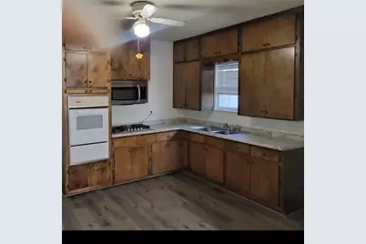 1007 Lackey Street, Brownwood, TX 76801 - Photo 8