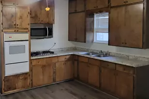 1007 Lackey St, Brownwood, TX 76801 - Photo 8