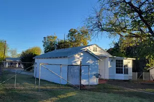 1007 Lackey St, Brownwood, TX 76801 - Photo 22