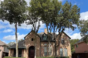 2115 Royal Dominion Ct, Arlington, TX 76006 - Photo 4