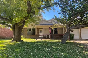 808 N Hughes St, Howe, TX 75459 - Photo 1