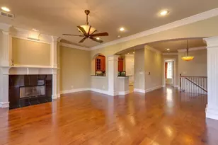 566 Rockingham Dr, Irving, TX 75063 - Photo 4