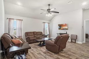 206 McKittrick Ln, Godley, TX 76044 - Photo 12