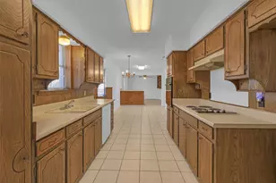 1601 Meadowlane Terrace, Fort Worth, TX 76112 - Photo 14