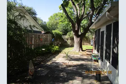 7100 Canterbury Drive, Waco, TX 76712 - Photo 32